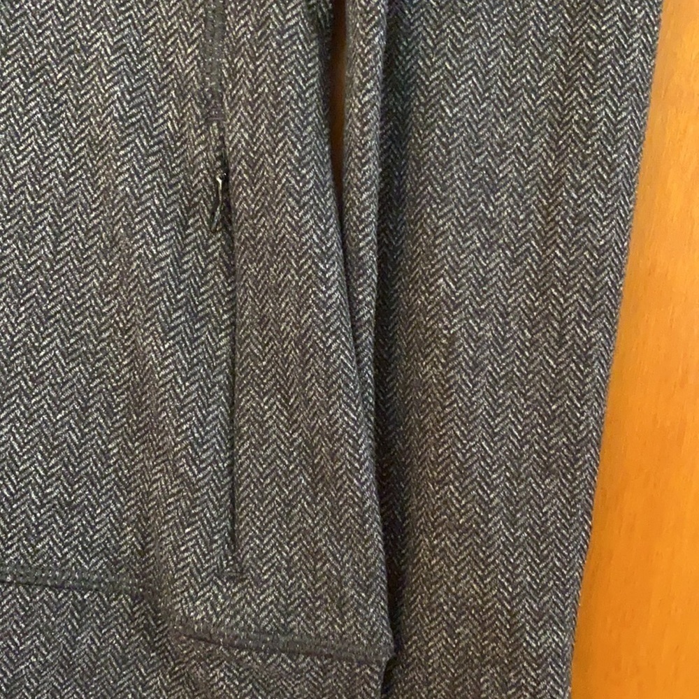 Lululemon Think Fast Long Sleeve Athletic Pullover - Picture 5 of 7